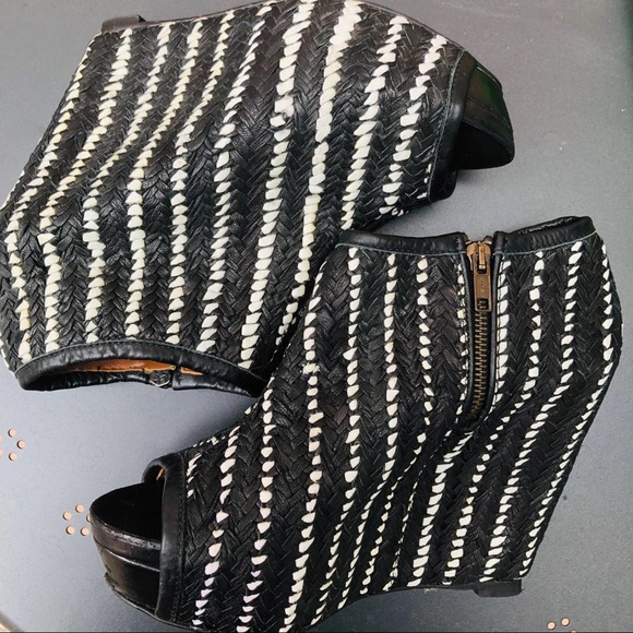 Woven Leather Bootie ZARA Black White - Picture 2 of 4